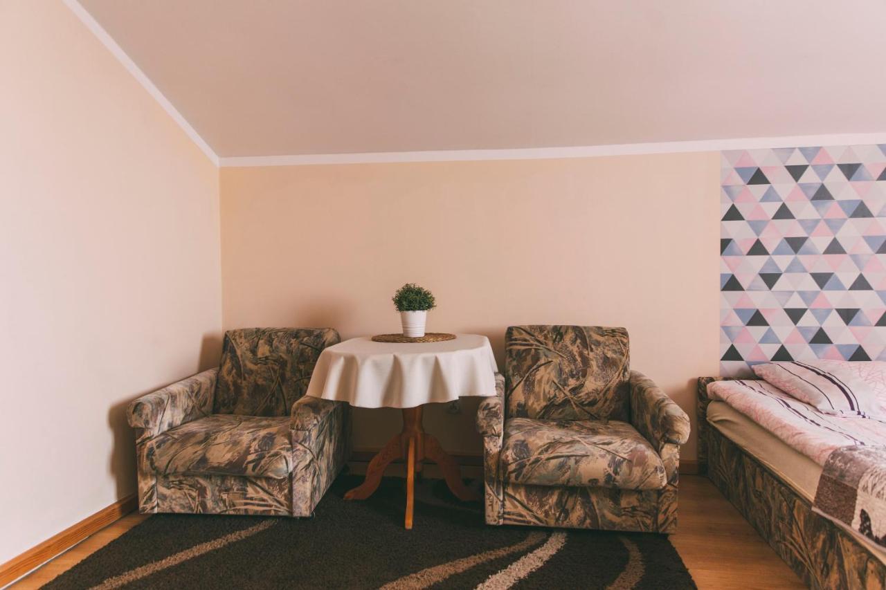 Pokoje Goscinne & Restauracja Pestka Choczewo Εξωτερικό φωτογραφία